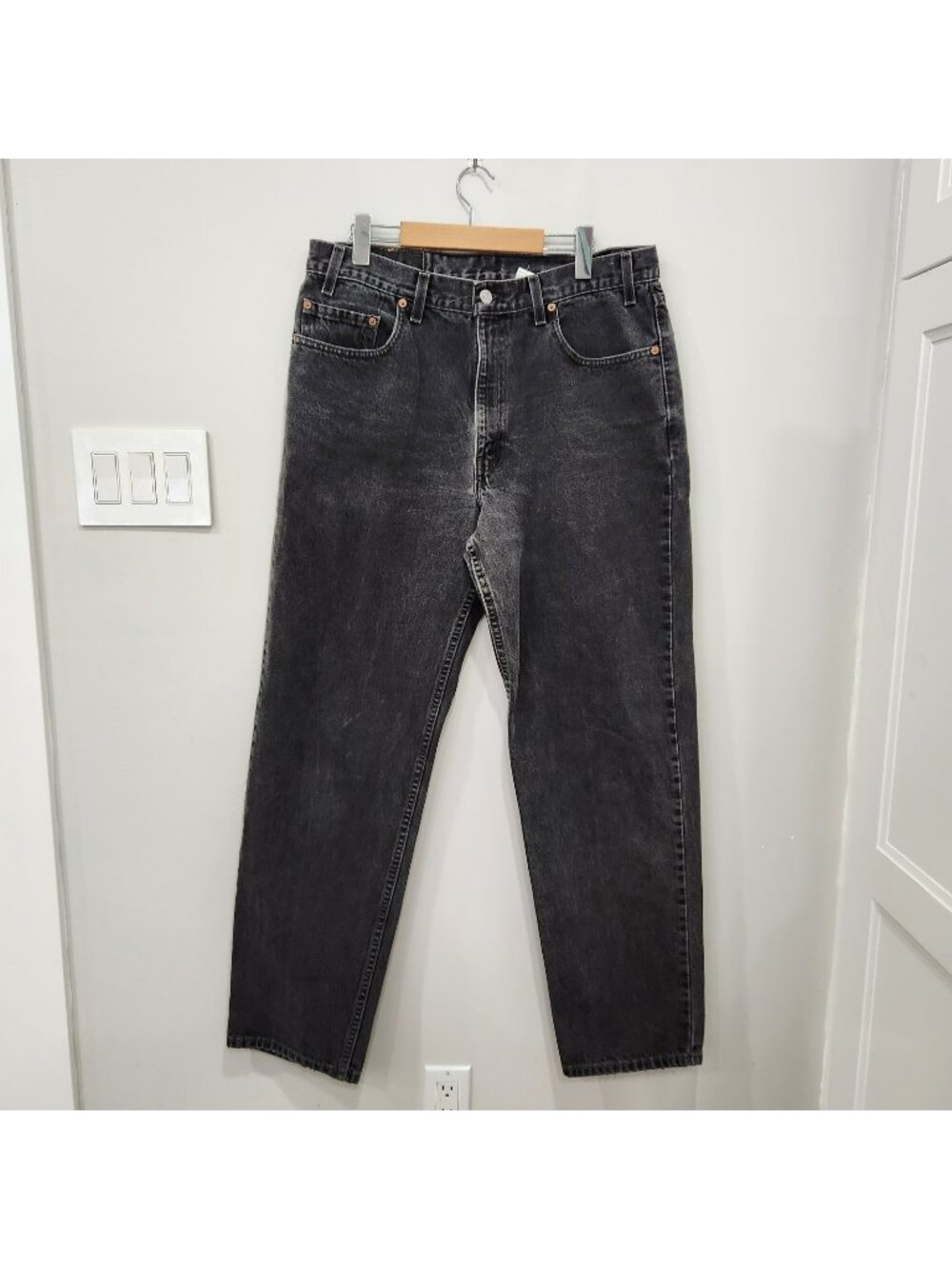 Vintage Levi's Jeans Mens 36x34 Fade Black 550 Relaxed Fit Made in USA Baggy 90s